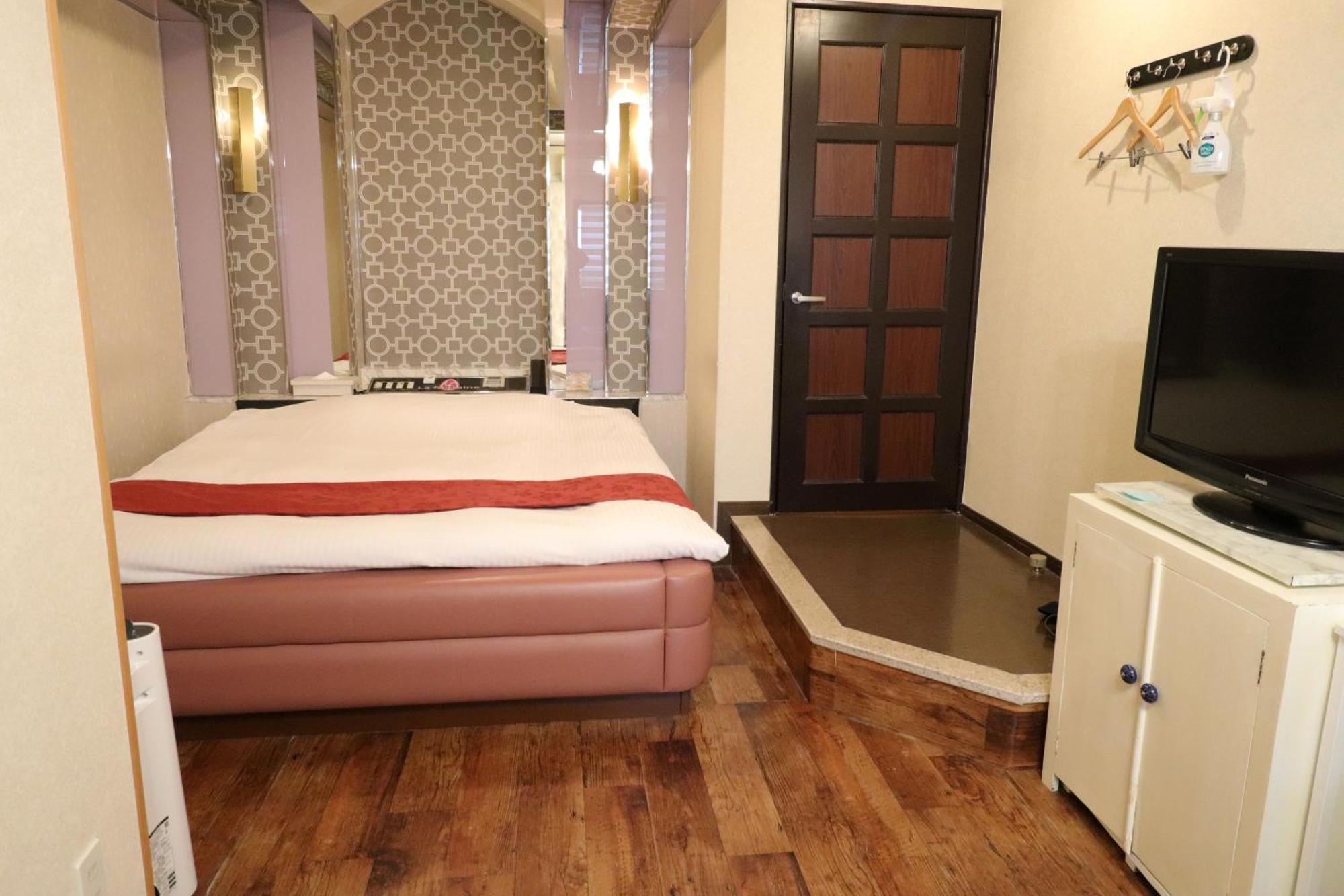 天然個室温泉 Hotel Lafontaine 諏訪 (Adults Only) Suwa  Ngoại thất bức ảnh